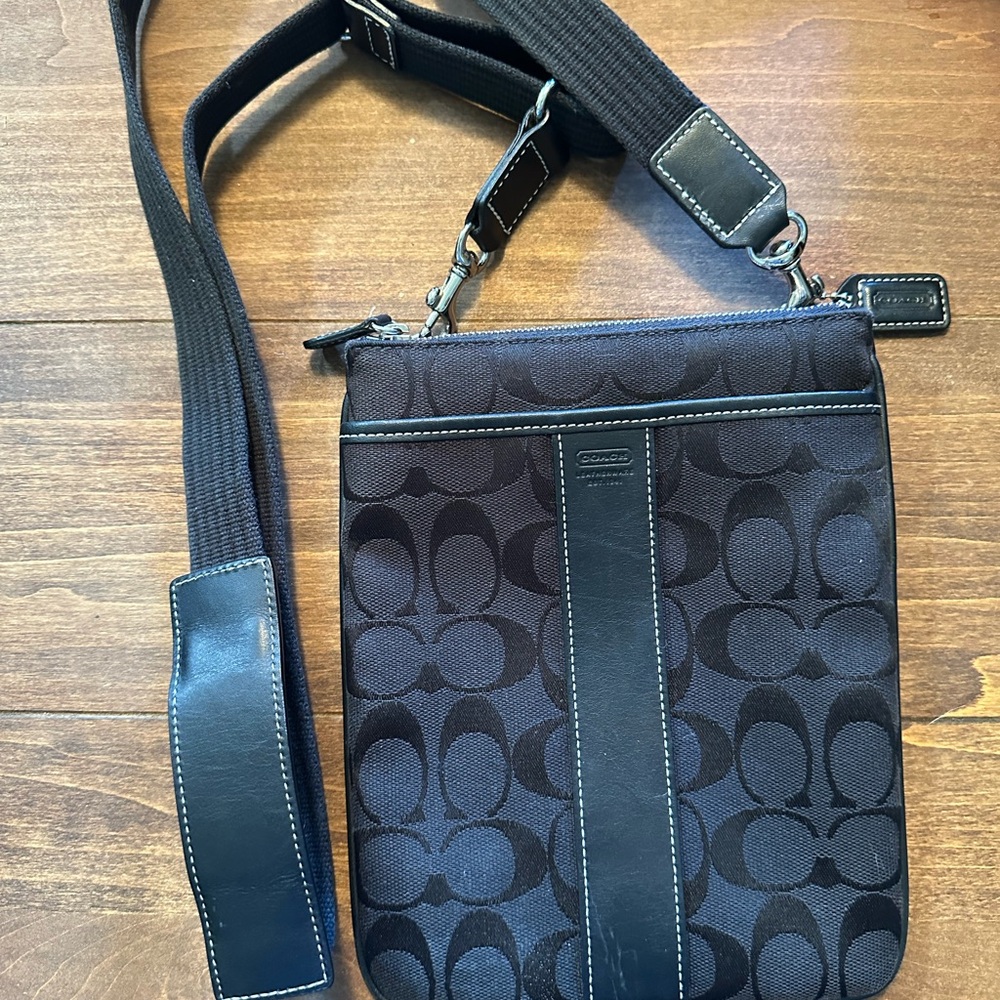 Vintage Coach Black Signature C logo Messenger Bag
